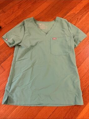 FIGS Catarina Women’s V-Neck Scrub Top - Seafoam Green